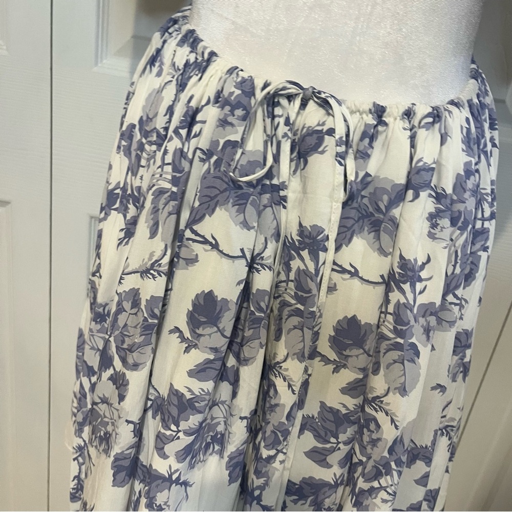 Bardot, Blue & White Floral Cutout Mini Dress Cotton, Size M EUC - Picture 14 of 16